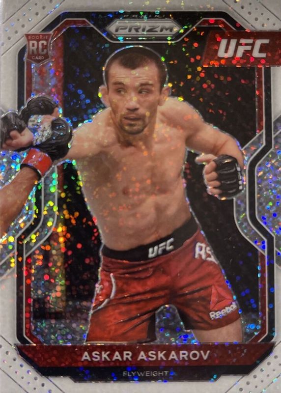 2021 Prizm UFC #8 White Sparkle /(SSP)