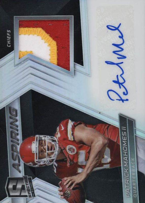 Patrick Mahomes II 2017 Spectra #APA-PM Aspiring Patch Autographs (/20) Rookie PSA 10