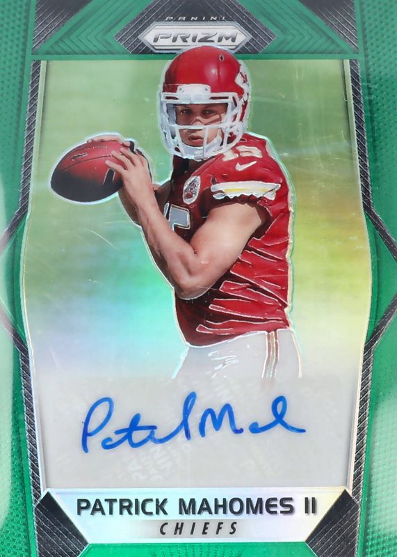 Patrick Mahomes II 2017 Prizm #RA-PM Rookie Autographs - Green Rookie BGS 9