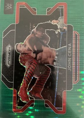 2022 Prizm WWE #45 Green Pulsar /25