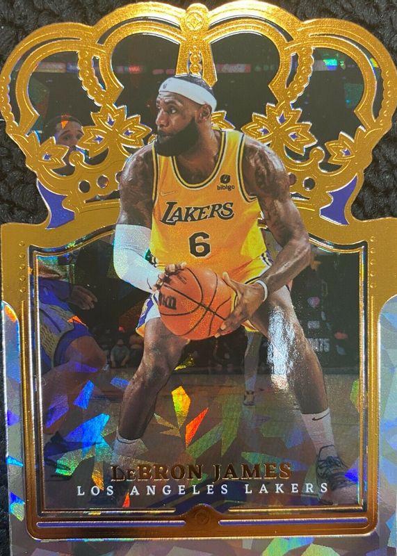 LeBron James 2021 Crown Royale #52 Crystal SGC 10