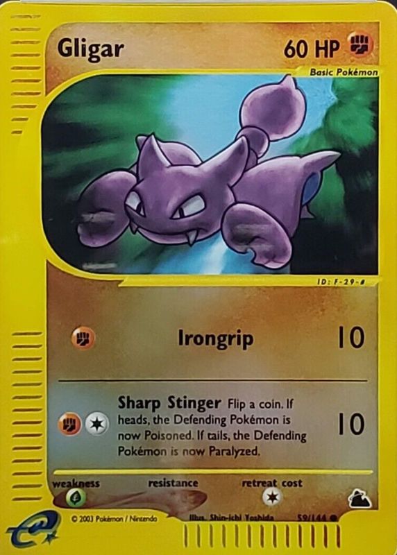 Gligar 2003 Skyridge #059/144 Reverse Holo SGC 9.5