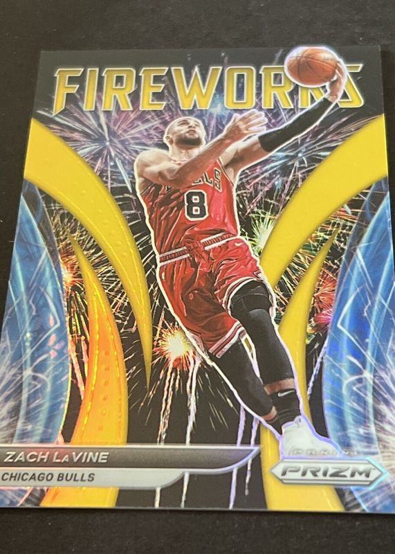 Zach LaVine 2021 Prizm #20 Fireworks - Gold /10 BGS 9.5