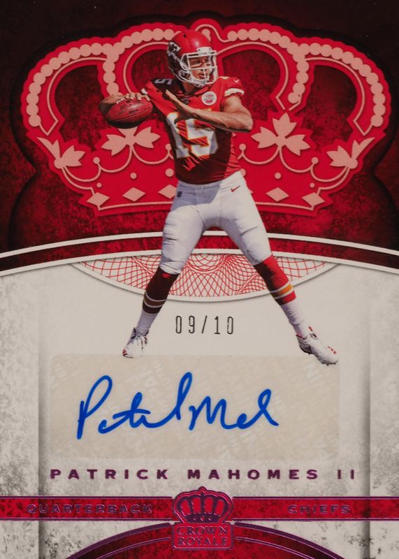 Patrick Mahomes II 2017 Crown Royale #18 Autographs - Pink (/10) Rookie BGS 10 PRISTINE