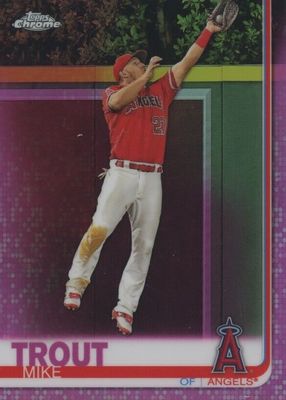 2019 Topps Chrome #200 Pink Refractor (Jumping)