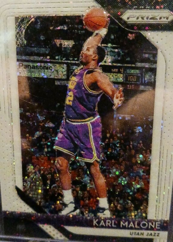 Karl Malone 2018 Prizm #75 White Sparkle /(SSP) RAW