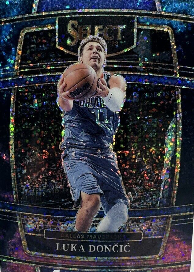 Luka Doncic　SELECT en fuego GOLD　PSA10 Luka Doncic En Fuego SP Insert 2022-23 Panini Select