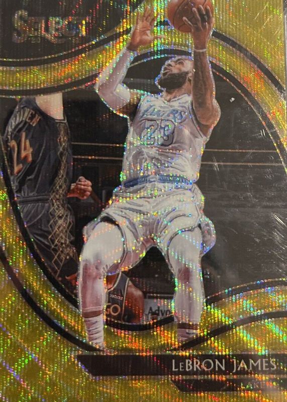 LeBron James 2021 Select #219 Courtside Gold Wave SGC 10