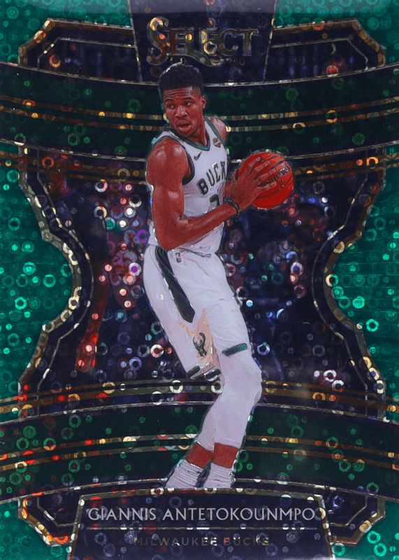 Giannis Antetokounmpo 2019 Select #22 Concourse Green Disco /5 PSA 10