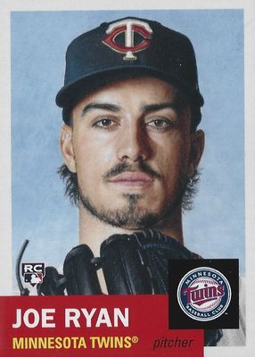 2022 Topps Living #525 Base (Print Run: 1,870)