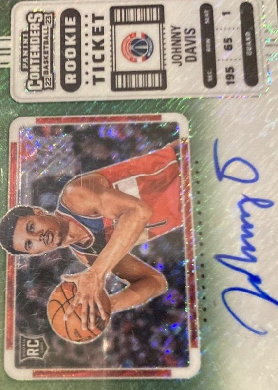 Johnny Davis 2022 Contenders #130 Rookie Ticket Auto Variation - Premium Green Shimmer RAW
