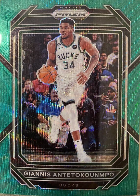 Giannis Antetokounmpo 2022 Prizm #96 Green Wave PSA 10