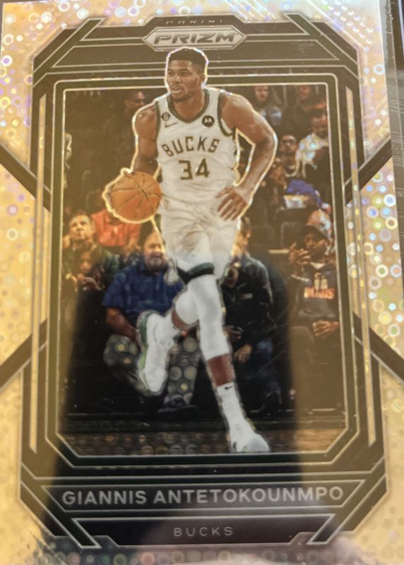 Giannis Antetokounmpo 2022 Prizm #96 Fast Break PSA 10