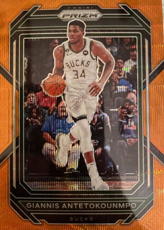 Giannis Antetokounmpo 2022 Prizm #96 Orange Wave /60 PSA 10