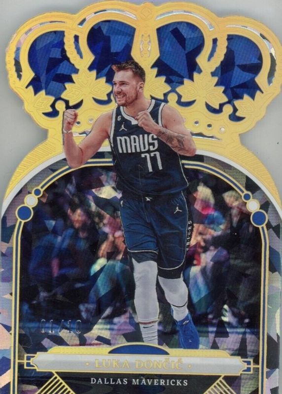 Luka Doncic 2022 Crown Royale #80 Gold Crystal /10 RAW