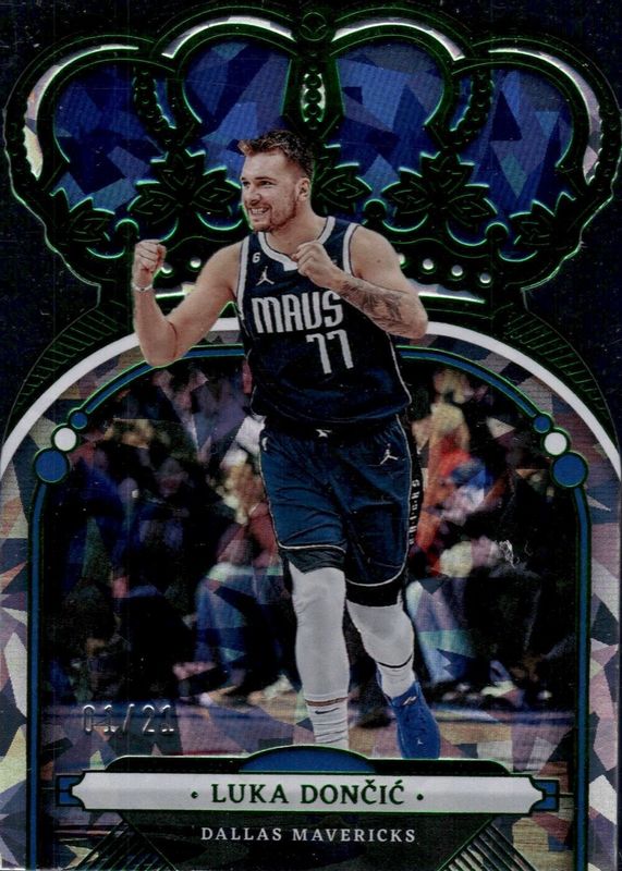 Luka Doncic 2022 Crown Royale #80 FOTL Green Crystal /21 RAW
