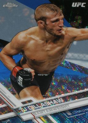 2017 Topps Chrome UFC #99 Blue Wave Refractor /75