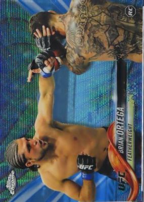 2018 Topps Chrome UFC #79 Blue Wave Refractor /75