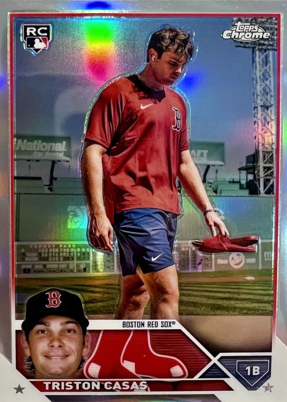 2023 Topps Chrome #174 SP Variation (Wearing Warm-Up Shirt)