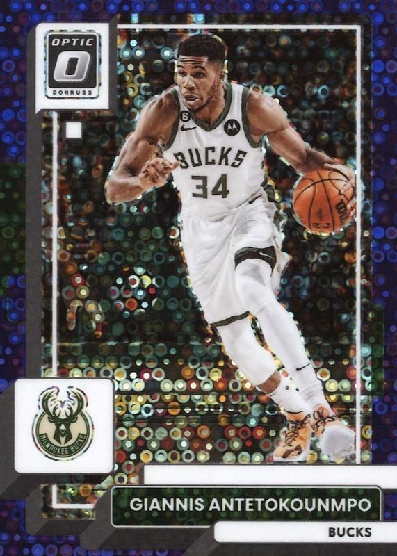 Giannis Antetokounmpo 2022 Optic #75 Fast Break Purple /99 PSA 10