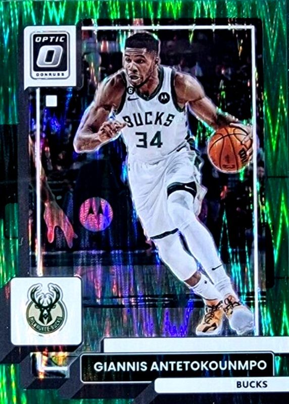 Giannis Antetokounmpo 2022 Optic #75 Green Shock PSA 10