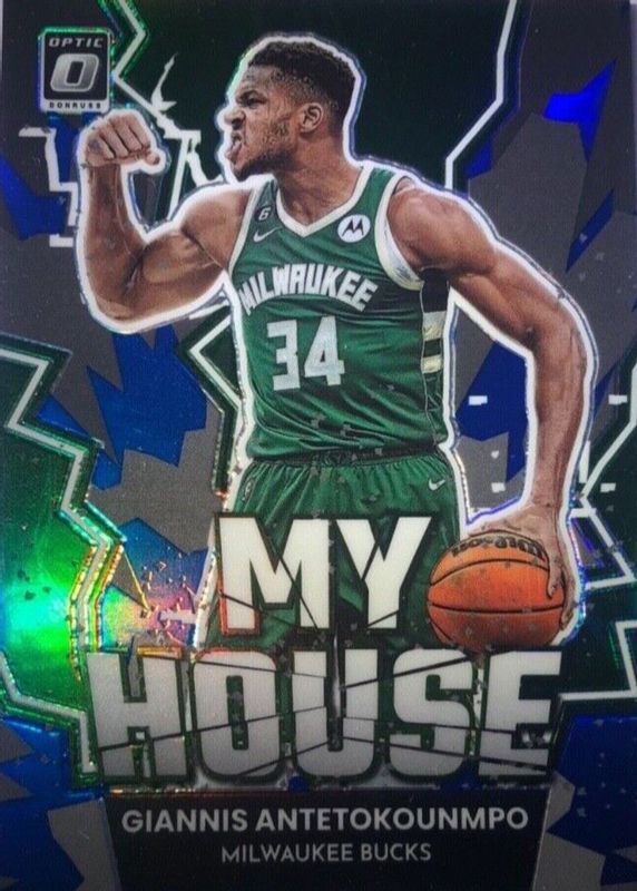 Giannis Antetokounmpo 2022 Optic #6 My House - Blue /85 PSA 10