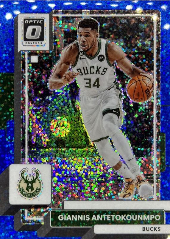 Giannis Antetokounmpo 2022 Optic #75 Blue Sparkle /180 PSA 10