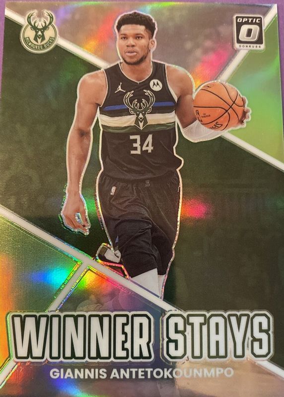 Giannis Antetokounmpo 2022 Optic #12 Winner Stays - Lime Green /149 PSA 10