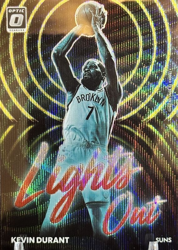 Kevin Durant 2022 Optic #4 Lights Out - Red & Gold Wave /99 SGC 10