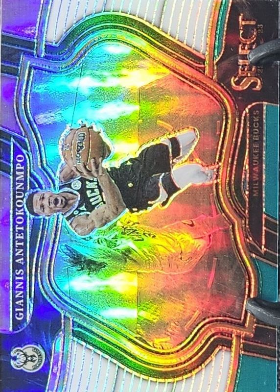 Giannis Antetokounmpo 2022 Select #261 Courtside Teal White Pink /49 BGS 9