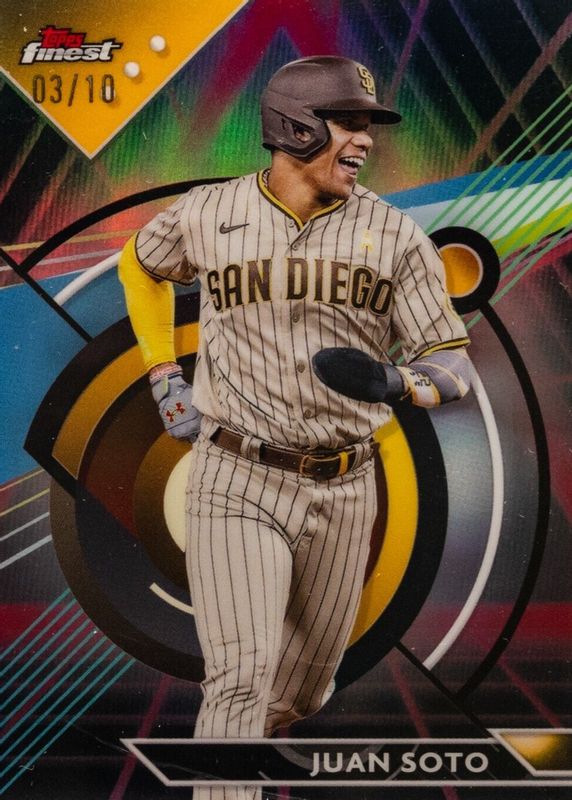 Juan Soto 2023 Topps Finest #94 Red/Black Vapor Refractor /10