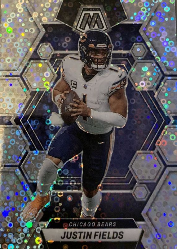 Justin Fields 2023 Mosaic #33 No Huddle SGC 10