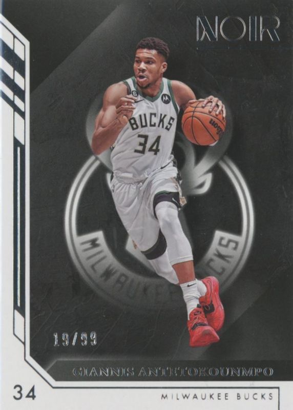 Giannis Antetokounmpo 2022 Noir #49 Association Edition /99 PSA 10