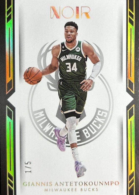 Giannis Antetokounmpo 2022 Noir #119 Icon Edition - Holo Gold /5 PSA 10