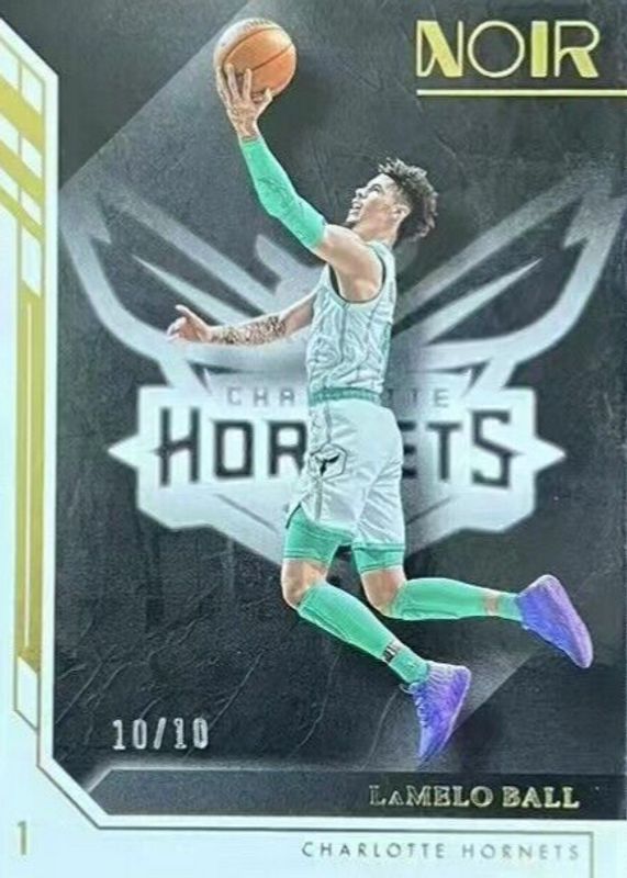 LaMelo Ball 2022 Noir #61 Association Edition - Gold /10 RAW