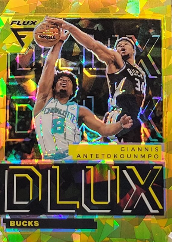 Giannis Antetokounmpo 2022 Flux #98 Gold Cracked Ice /10 PSA 10