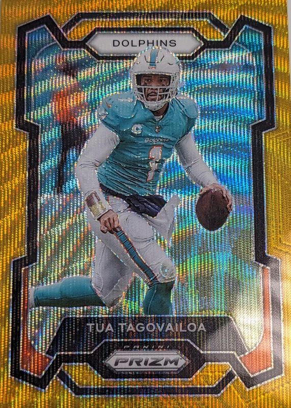 Tua Tagovailoa 2023 Prizm #190 Gold Wave /10 PSA 10