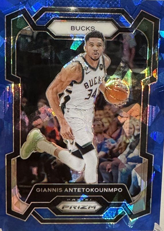 Giannis Antetokounmpo 2023 Prizm #103 Blue Ice /125 PSA 10