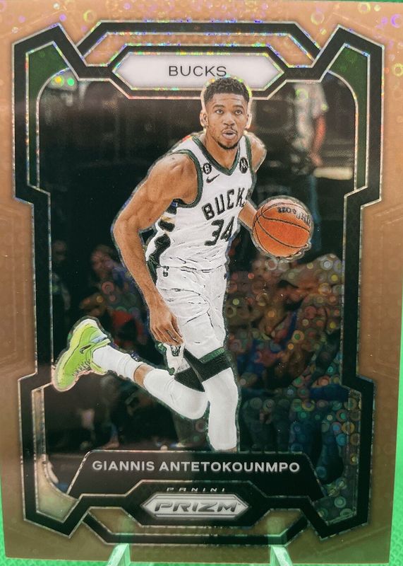 Giannis Antetokounmpo 2023 Prizm #103 Fast Break Bronze /20 BGS 9