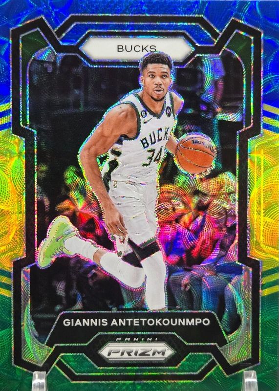 Giannis Antetokounmpo 2023 Prizm #103 Choice Blue Yellow Green PSA 10