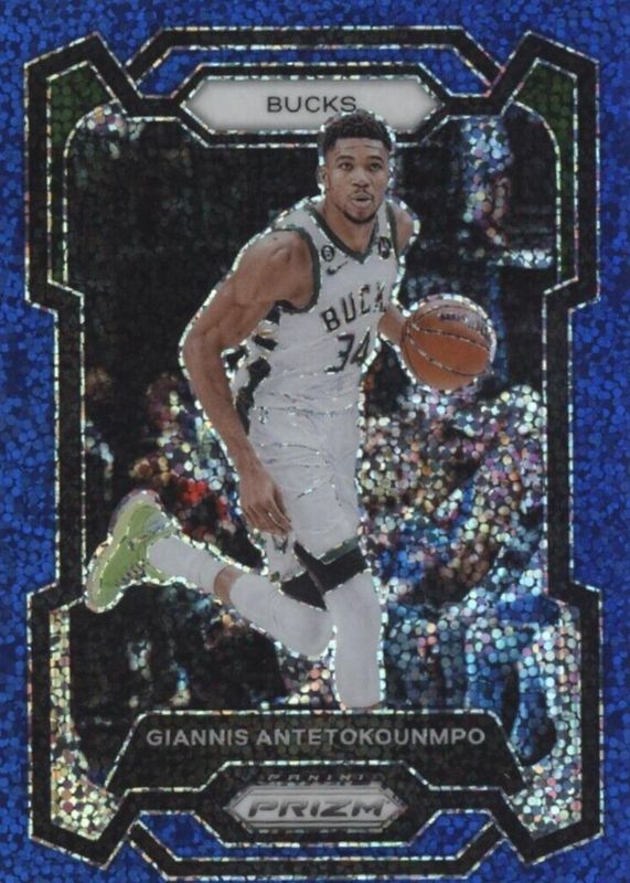 Giannis Antetokounmpo 2023 Prizm #103 Blue Sparkle /144 SGC 10