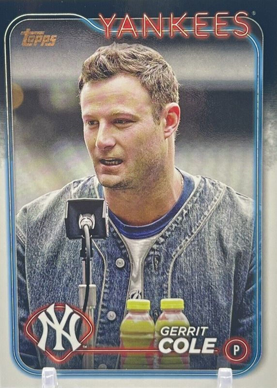 2024 Topps #100 Golden Mirror Image Variation /(SSP)