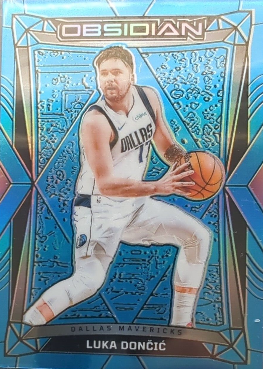 Luka Doncic 2023 Obsidian #139 Electric Etch Blue Flood FOTL /16 