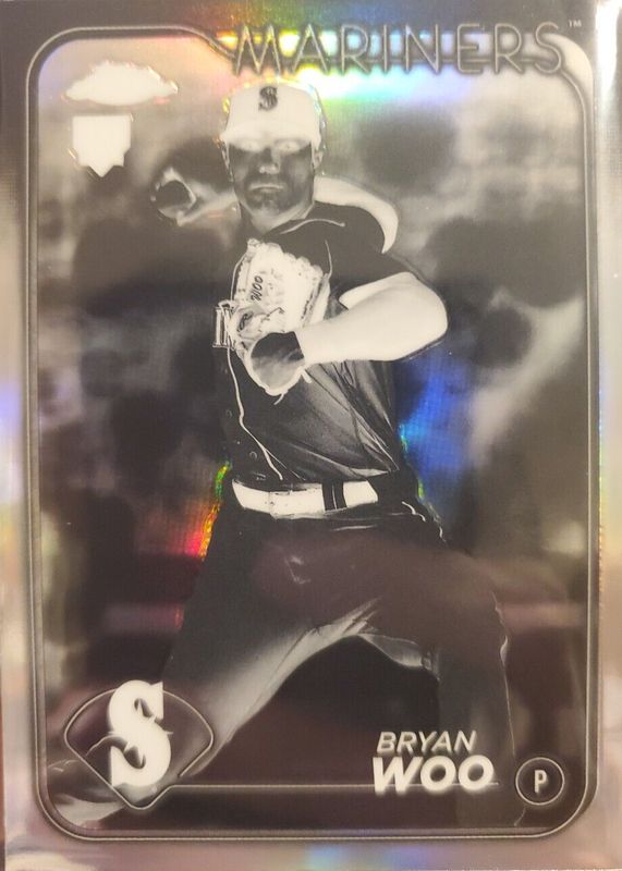 Bryan Woo 2024 Topps Chrome #172 Negative Refractor Rookie RAW