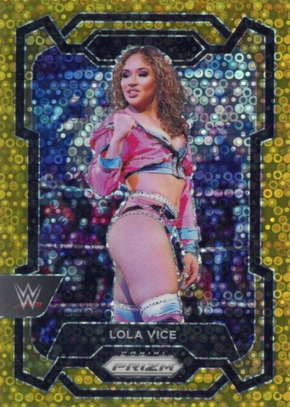 2024 Prizm WWE #187 Under Card Gold /10