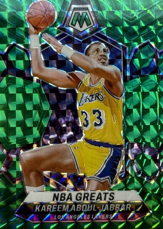 Kareem Abdul-Jabbar 2023 Mosaic #299 NBA Greats - Choice Fusion Green /18 PSA 10