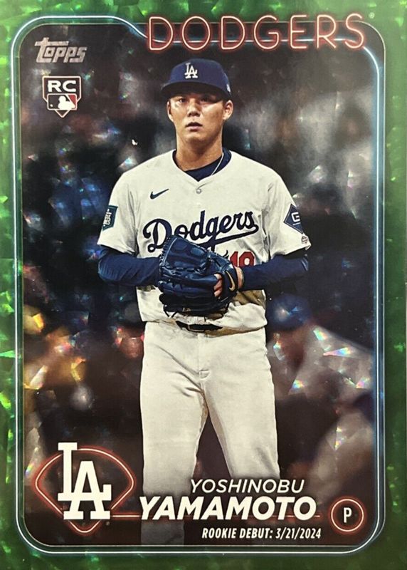 Yoshinobu Yamamoto 2024 Topps Update #US149 Rookie Debut - Green Crackle Foilboard /499 PSA 10