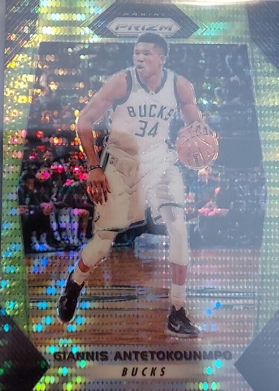 Giannis Antetokounmpo 2017 Prizm #182 Green Pulsar /25 SGC 10 PRISTINE