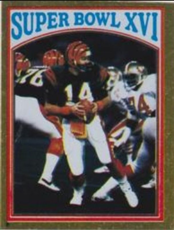 1982 Topps Stickers #8 Base