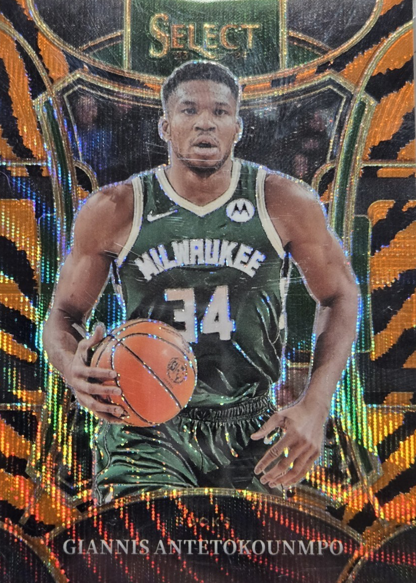Giannis Antetokounmpo 2023 Select #341 Mezzanine Tiger /(SSP